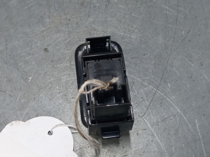 Recambio de mando elevalunas trasero derecho para volkswagen polo v (6r1, 6c1) 1.2 tdi referencia OEM IAM 6R0867255  