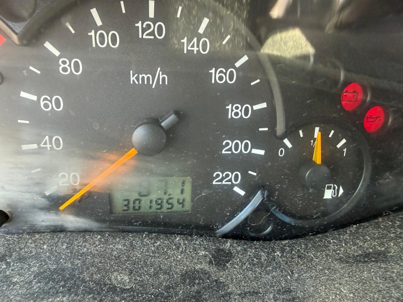 ford focus i sedán (dfw) del año 2002