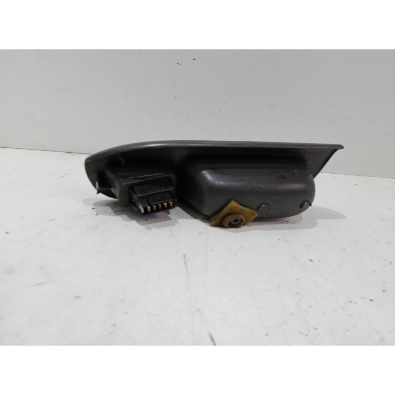 Recambio de mando elevalunas delantero derecho para renault scénic i monospace (ja0/1_, fa0_) 1.9 dci rx4 referencia OEM IAM   