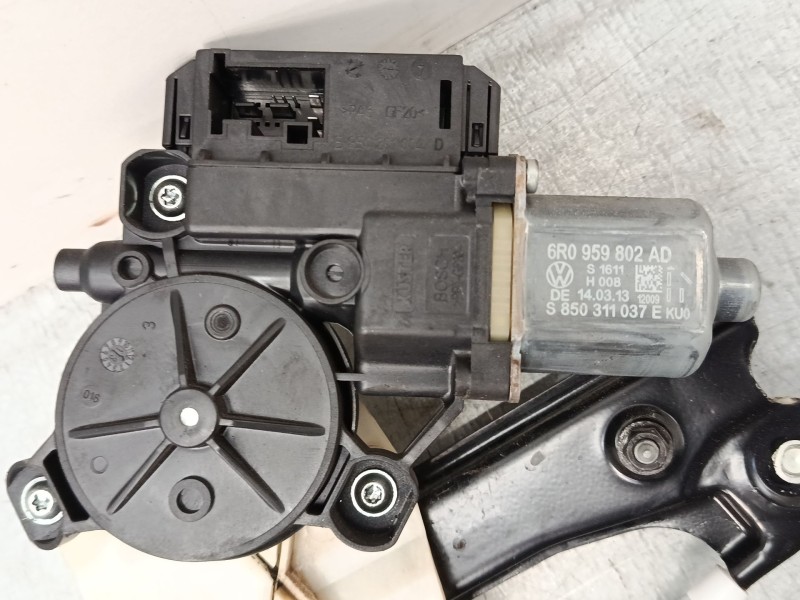 Recambio de elevalunas electrico delantero derecho para volkswagen polo v (6r1, 6c1) 1.2 tdi referencia OEM IAM 6r0959802  