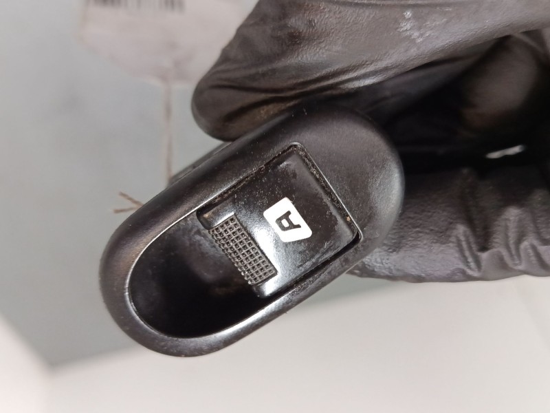Recambio de mando elevalunas delantero izquierdo para citroën c2 (jm_) 1.4 hdi referencia OEM IAM 96401469XT  