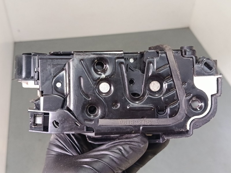 Recambio de cerradura puerta trasera derecha para volkswagen polo v (6r1, 6c1) 1.2 tdi referencia OEM IAM 6R4839015  