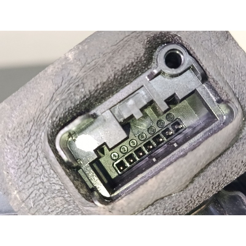 Recambio de cerradura puerta trasera derecha para volkswagen polo v (6r1, 6c1) 1.2 tdi referencia OEM IAM 6R4839015  