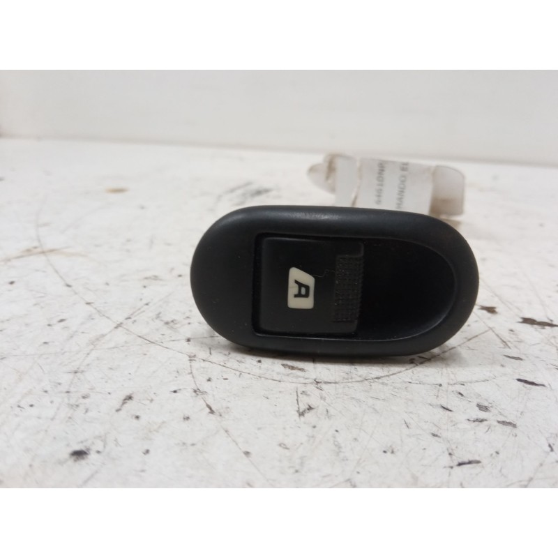 Recambio de mando elevalunas delantero izquierdo para citroën c3 i (fc_, fn_) 1.4 hdi referencia OEM IAM 96401469XT  