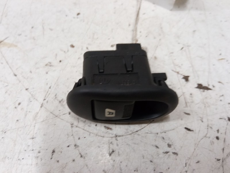 Recambio de mando elevalunas delantero izquierdo para citroën c3 i (fc_, fn_) 1.4 hdi referencia OEM IAM 96401469XT  