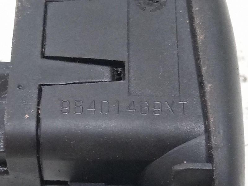 Recambio de mando elevalunas delantero izquierdo para citroën c3 i (fc_, fn_) 1.4 hdi referencia OEM IAM 96401469XT  