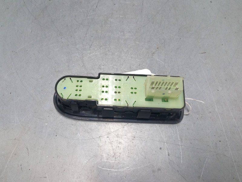 Recambio de mando elevalunas delantero izquierdo para citroën c3 ii (sc_) 1.4 hdi 70 (sc8hzc, sc8hr0, sc8hp4) referencia OEM IAM