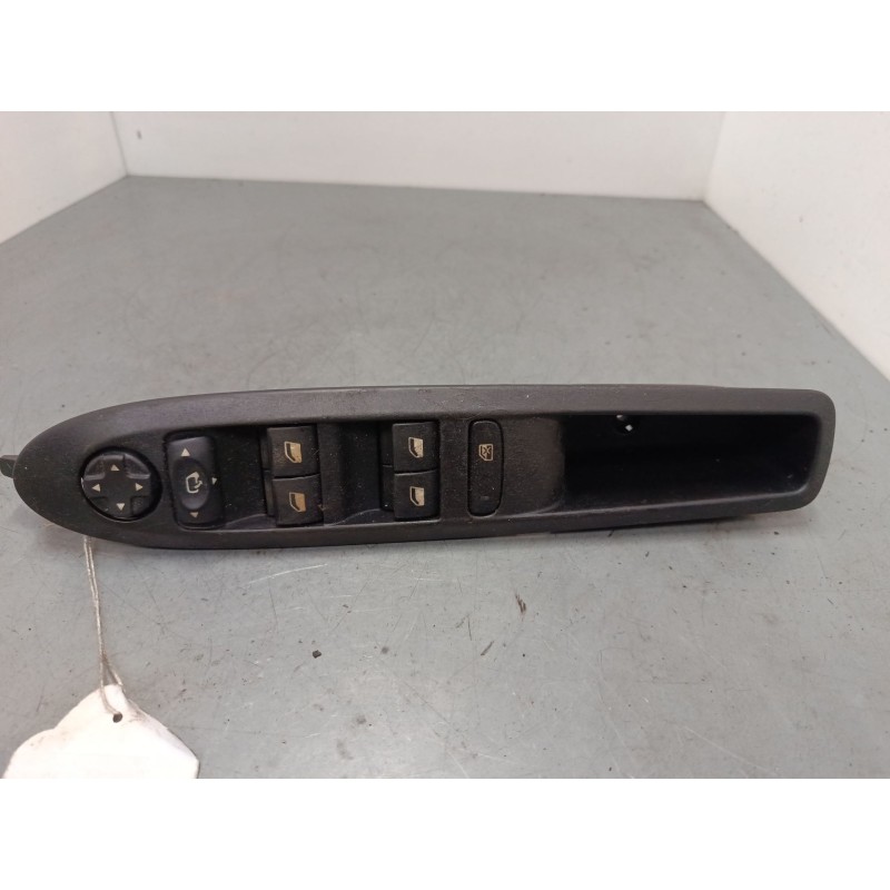 Recambio de mando elevalunas delantero izquierdo para citroën c4 ii (nc_) 1.6 vti 120 referencia OEM IAM   