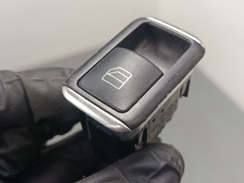 Recambio de mando elevalunas trasero izquierdo para mercedes-benz clase a (w176) a 220 d (176.003) referencia OEM IAM A204905810