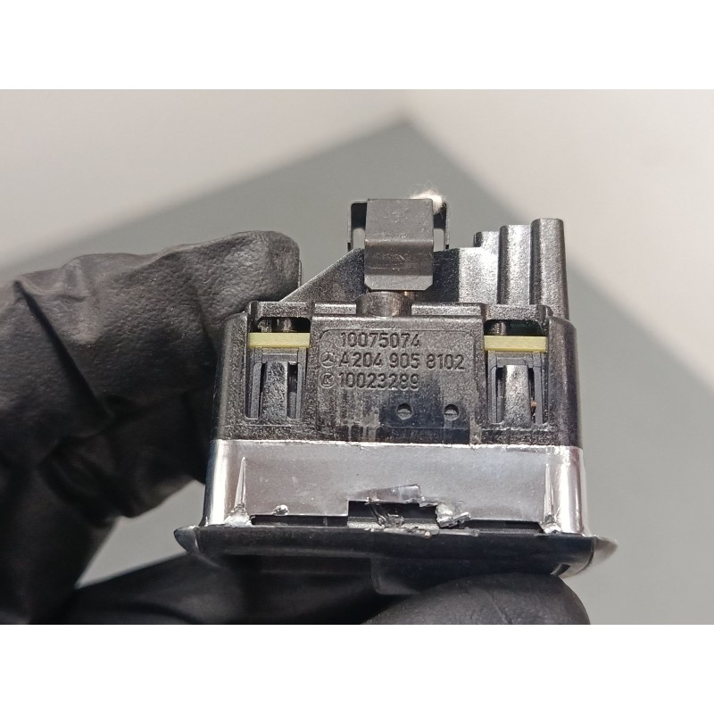 Recambio de mando elevalunas trasero izquierdo para mercedes-benz clase a (w176) a 220 d (176.003) referencia OEM IAM A204905810