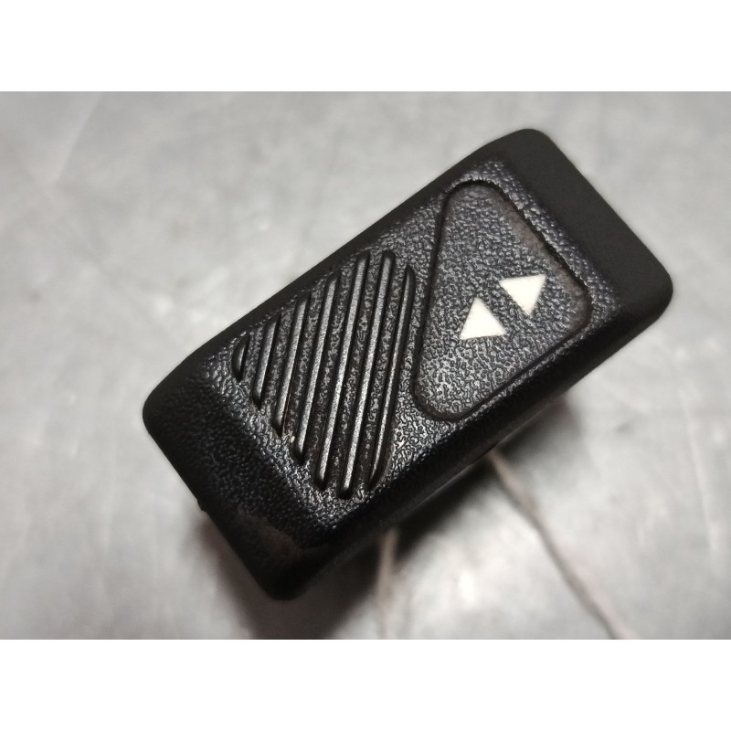 Recambio de mando elevalunas delantero izquierdo para renault clio i (b/c57_, 5/357_) 1.4 referencia OEM IAM   