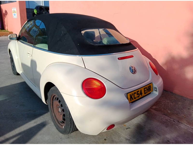 volkswagen new beetle descapotable (1y7) del año 2003