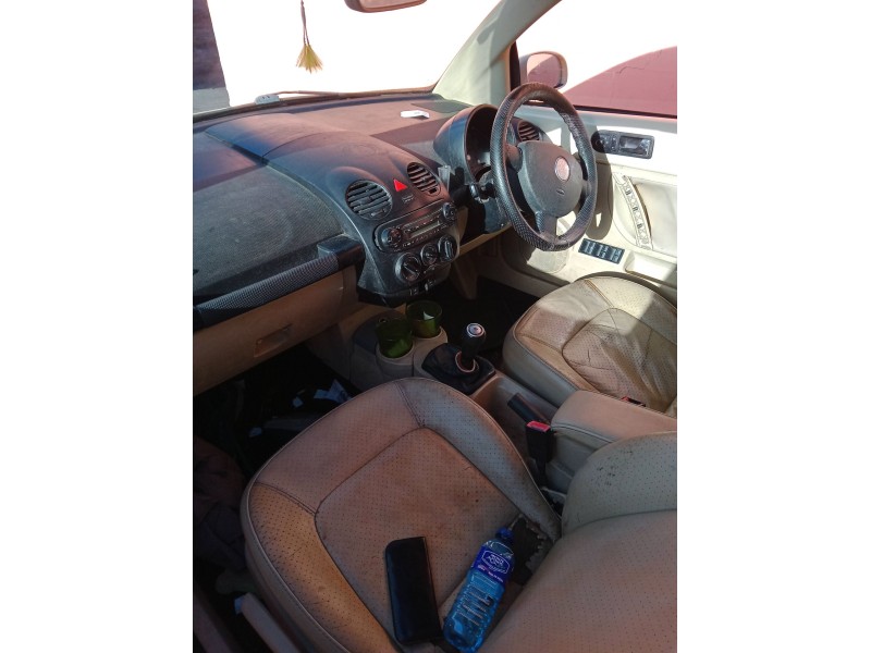 volkswagen new beetle descapotable (1y7) del año 2003