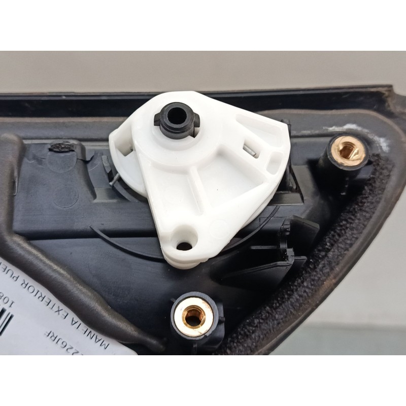 Recambio de maneta exterior puerta trasera izquierda para nissan juke (f15) 1.2 dig-t referencia OEM IAM 82607BA61A  