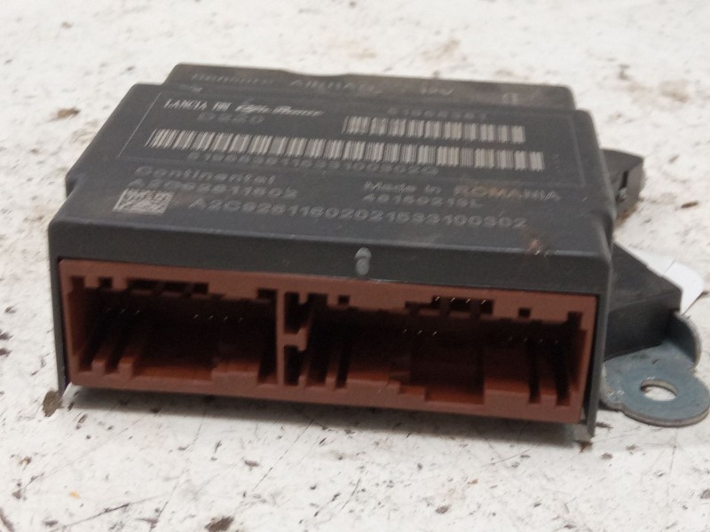 Recambio de centralita airbag para fiat 500l (351_, 352_) 1.4 (199lyb1b) referencia OEM IAM 51968381 A2C92611602 