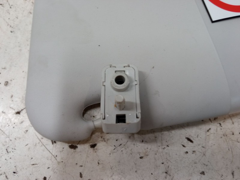 Recambio de parasol derecho para fiat 500l (351_, 352_) 1.4 (199lyb1b) referencia OEM IAM   