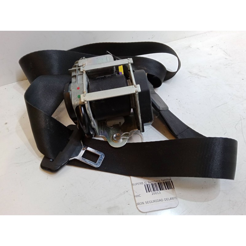 Recambio de cinturon seguridad delantero derecho para skoda superb ii station wagon (3t5) 2.0 tdi 16v referencia OEM IAM   