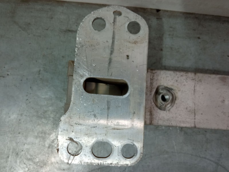 Recambio de refuerzo paragolpes delantero para fiat 500l (351_, 352_) 1.4 (199lyb1b) referencia OEM IAM 51908252  