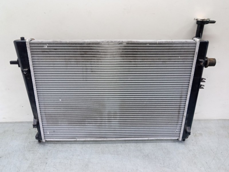 Recambio de radiador agua para hyundai tucson (jm) 2.0 referencia OEM IAM 675003  