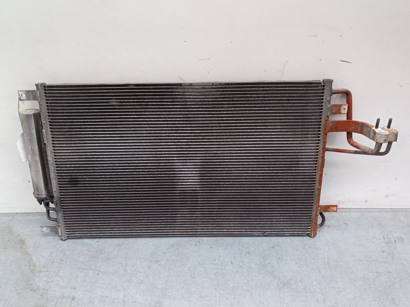 Recambio de radiador a/a /condensador para hyundai tucson (jm) 2.0 referencia OEM IAM F728-NA5AA-04  