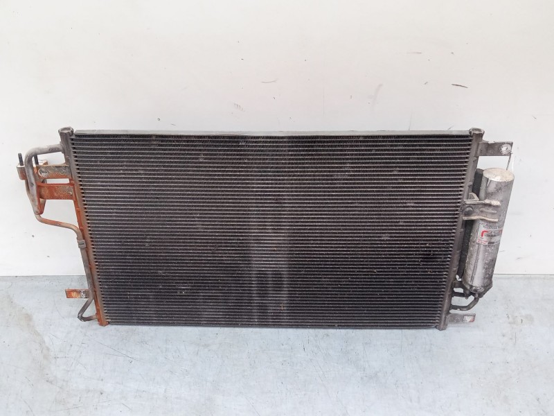 Recambio de radiador a/a /condensador para hyundai tucson (jm) 2.0 referencia OEM IAM F728-NA5AA-04  