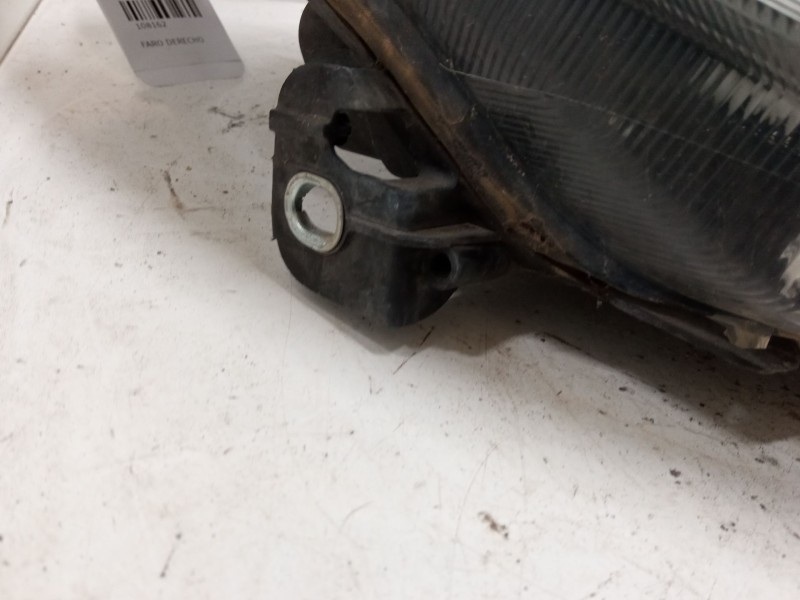 Recambio de faro derecho para fiat 500l (351_, 352_) 1.4 (199lyb1b) referencia OEM IAM 47520748  