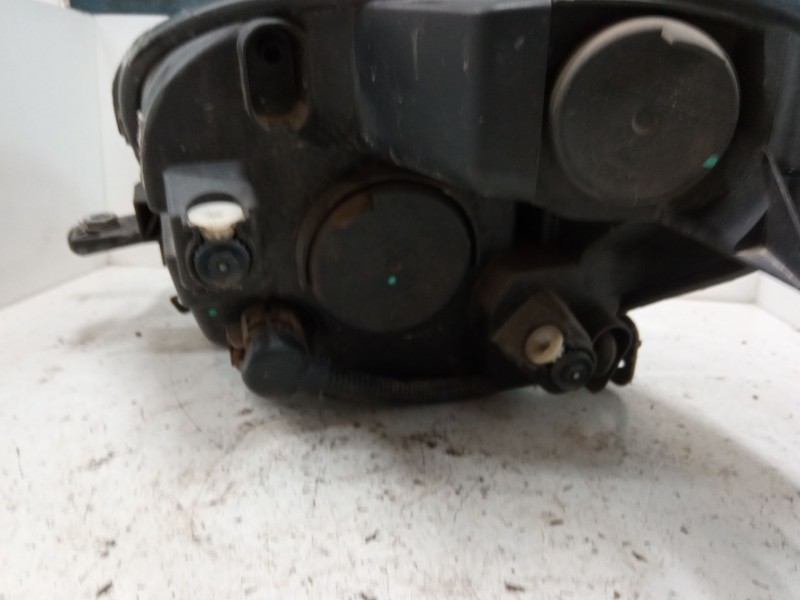 Recambio de faro derecho para fiat 500l (351_, 352_) 1.4 (199lyb1b) referencia OEM IAM 47520748  