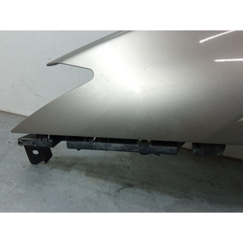 Recambio de aleta delantera izquierda para renault laguna iii (bt0/1) 1.5 dci (bt00, bt0a, bt0t, bt1j) referencia OEM IAM 631010