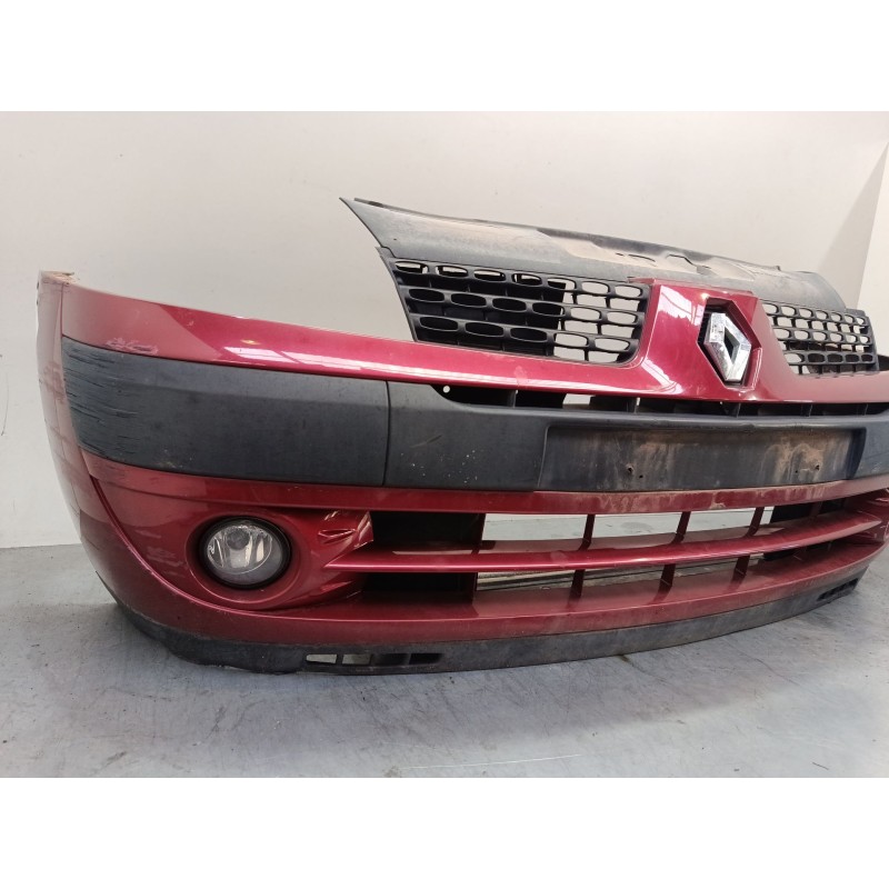 Recambio de paragolpes delantero para renault clio ii (bb_, cb_) 1.2 (bb0a, bb0f, bb10, bb1k, bb28, bb2d, bb2h, cb0a,... referen