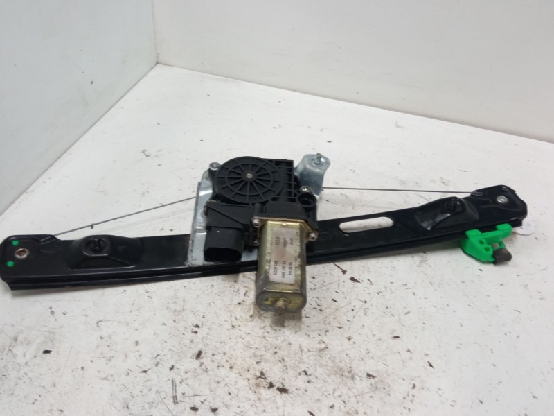 Recambio de elevalunas electrico trasero derecho para bmw 1 (e87) 118 d referencia OEM IAM 71001603  