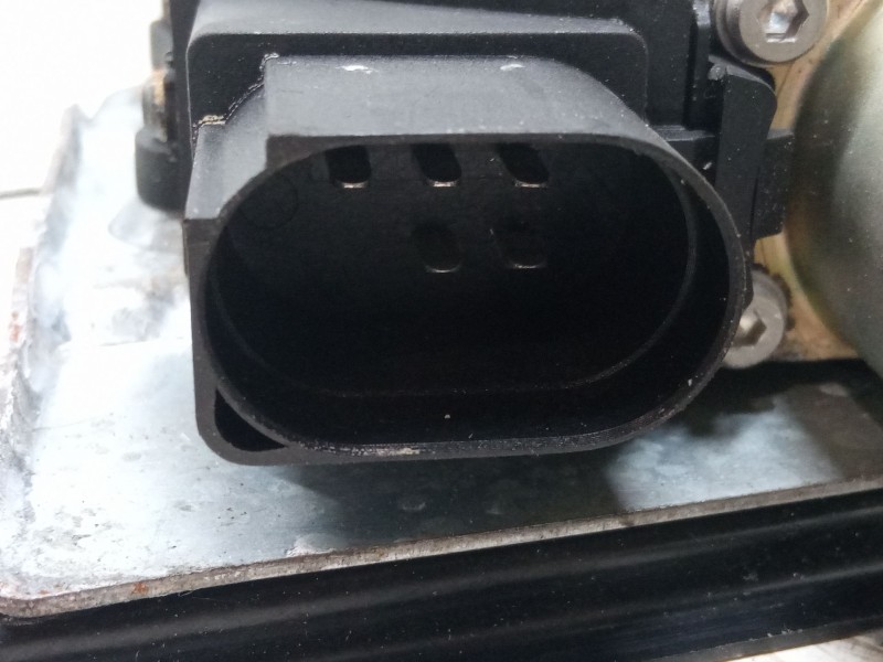 Recambio de elevalunas electrico trasero derecho para bmw 1 (e87) 118 d referencia OEM IAM 71001603  