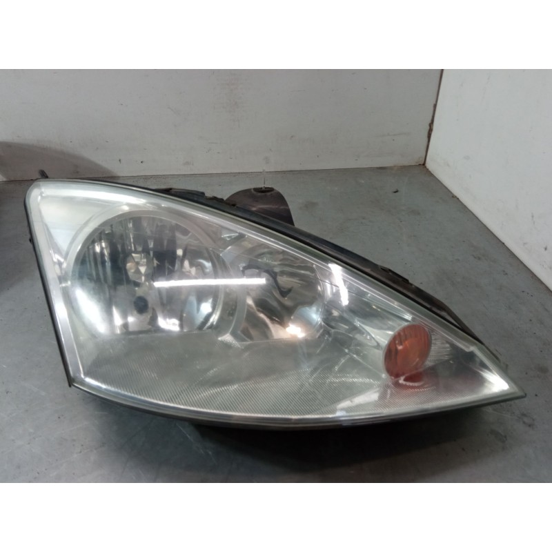 Recambio de faro derecho para ford focus i sedán (dfw) 1.8 turbo di / tddi referencia OEM IAM   