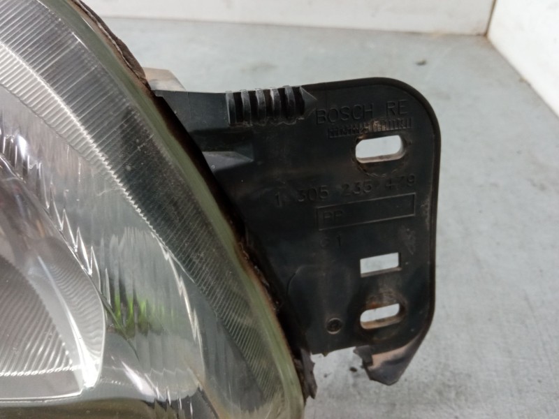 Recambio de faro derecho para ford fiesta iv (ja_, jb_) 1.3 i referencia OEM IAM 0301173104  