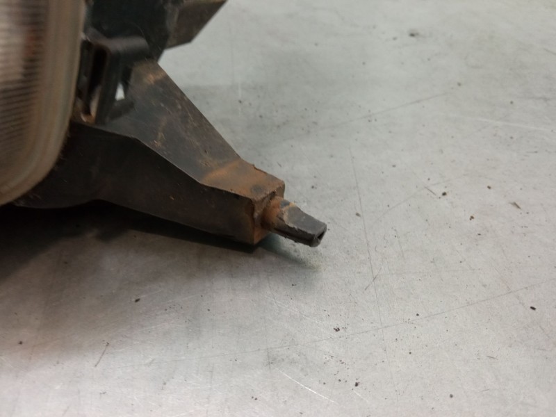 Recambio de faro izquierdo para ford fiesta iv (ja_, jb_) 1.3 i referencia OEM IAM 0301173105  