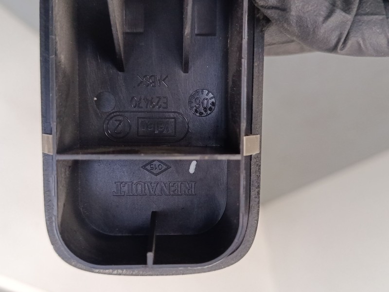 Recambio de mando elevalunas delantero izquierdo para renault clio iii (br0/1, cr0/1) 1.5 dci (br17, cr17) referencia OEM IAM 82