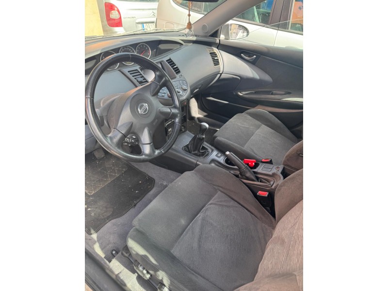 nissan primera hatchback (p12) del año 2004