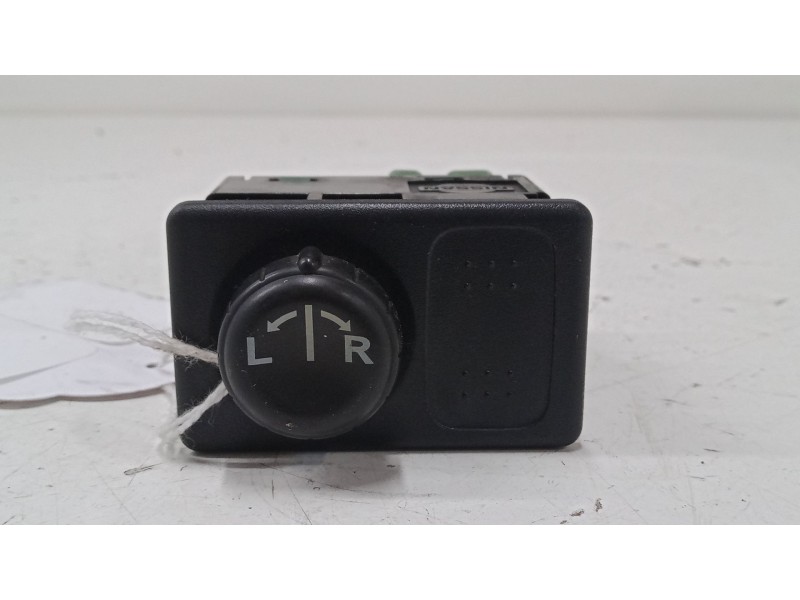 Recambio de mando retrovisor para nissan primera hatchback (p12) 1.6 referencia OEM IAM   