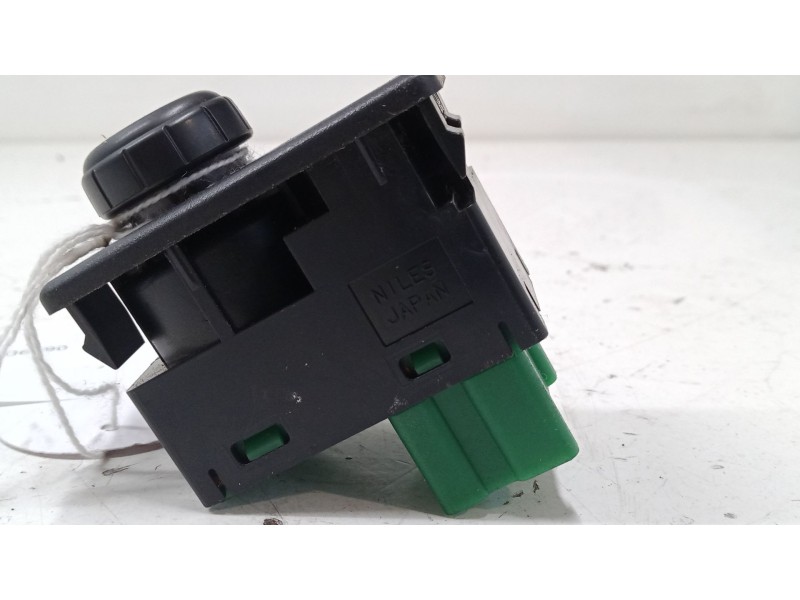 Recambio de mando retrovisor para nissan primera hatchback (p12) 1.6 referencia OEM IAM   