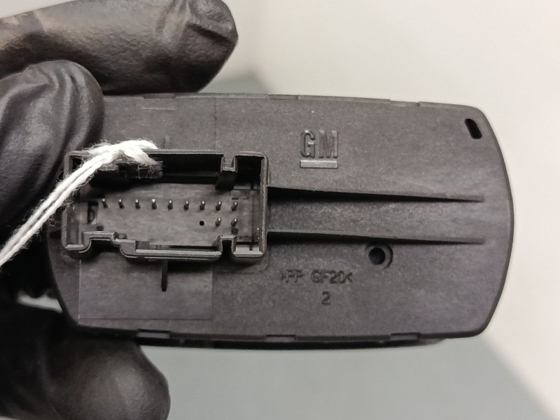 Recambio de mando elevalunas delantero izquierdo para opel corsa d (s07) 1.3 cdti (l08, l68) referencia OEM IAM 13258521AA  