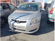 toyota auris (_e15_) del año 2009