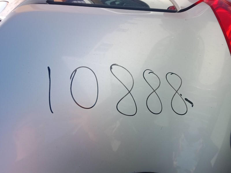 toyota auris (_e15_) del año 2009