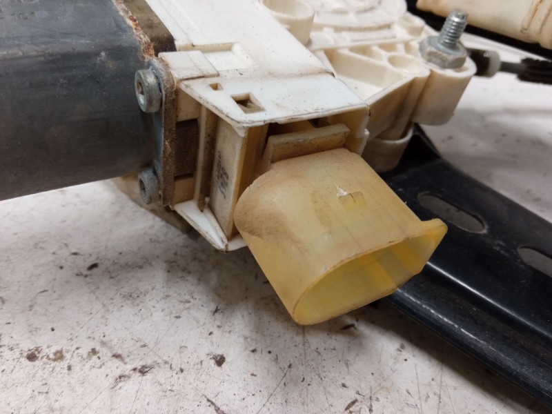 Recambio de elevalunas electrico delantero izquierdo para bmw 3 (e90) 320 d referencia OEM IAM   