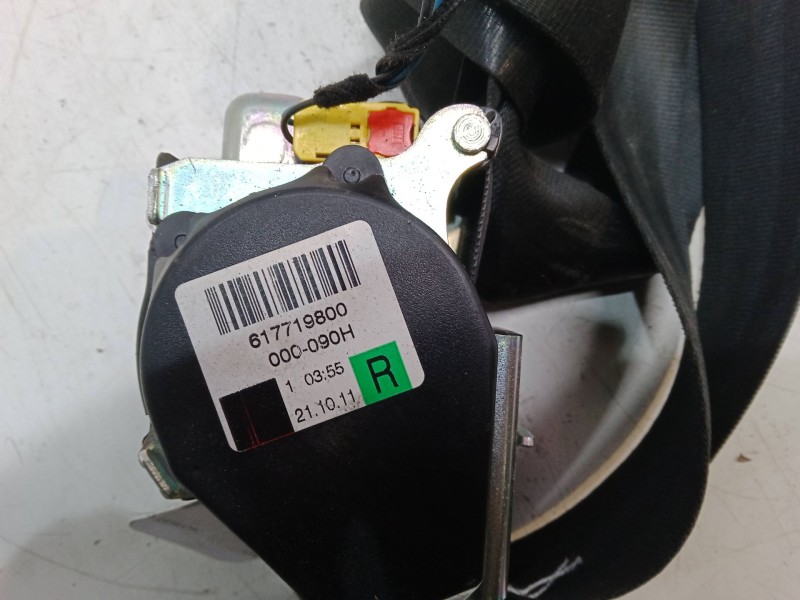 Recambio de cinturon seguridad trasero derecho para skoda superb ii station wagon (3t5) 2.0 tdi 16v referencia OEM IAM 617719800