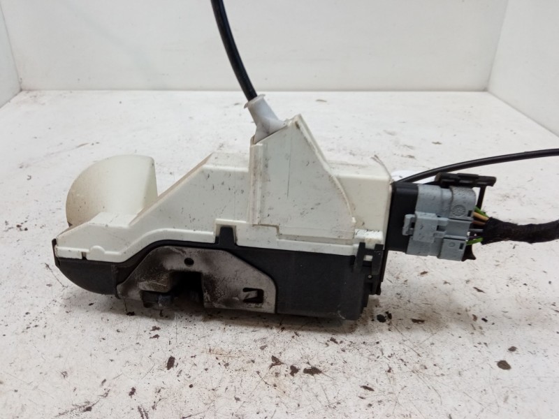 Recambio de cerradura puerta delantera izquierda para peugeot partner furgoneta/monovolumen 1.6 hdi 16v referencia OEM IAM 09480