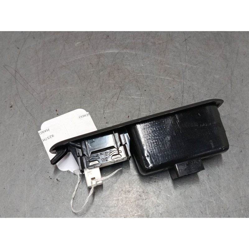 Recambio de mando elevalunas trasero izquierdo para citroën c4 picasso ii 1.6 hdi 90 referencia OEM IAM 96762292ZD  
