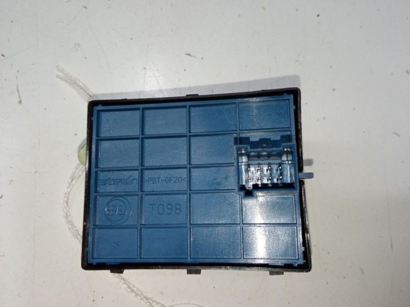 Recambio de mando elevalunas delantero izquierdo para fiat doblo autobús (263_) 1.3 d multijet (263axc1a) referencia OEM IAM   