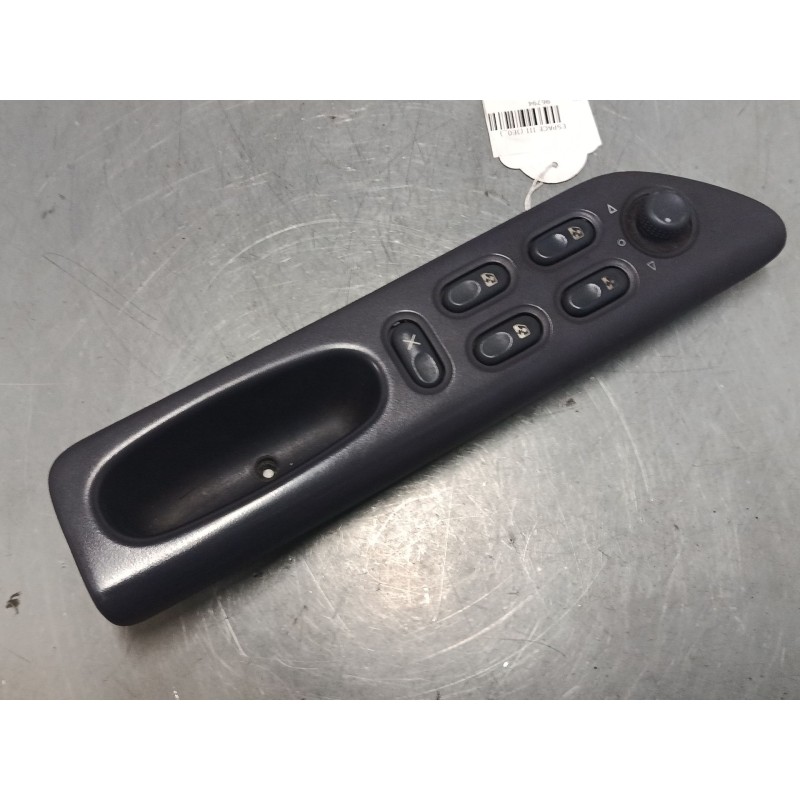 Recambio de mando elevalunas delantero izquierdo para renault espace iii (je0_) 3.0 v6 24v (je0g, je0r) referencia OEM IAM 77016