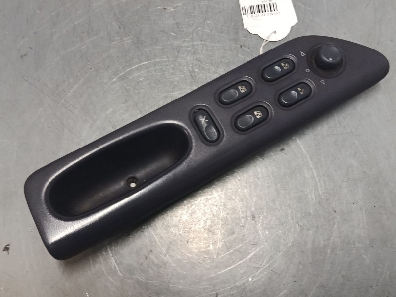 Recambio de mando elevalunas delantero izquierdo para renault espace iii (je0_) 3.0 v6 24v (je0g, je0r) referencia OEM IAM 77016