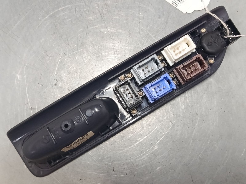 Recambio de mando elevalunas delantero izquierdo para renault espace iii (je0_) 3.0 v6 24v (je0g, je0r) referencia OEM IAM 77016