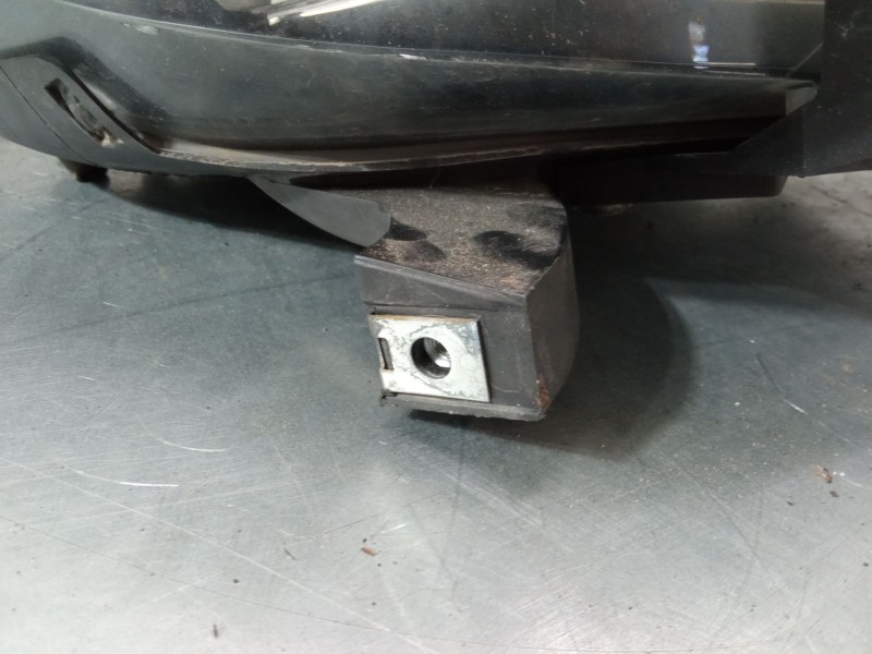 Recambio de faro derecho para fiat qubo (225_) 1.3 d multijet (225cxb1a, 225axb1a, 225cxb11, 225axb11,... referencia OEM IAM   